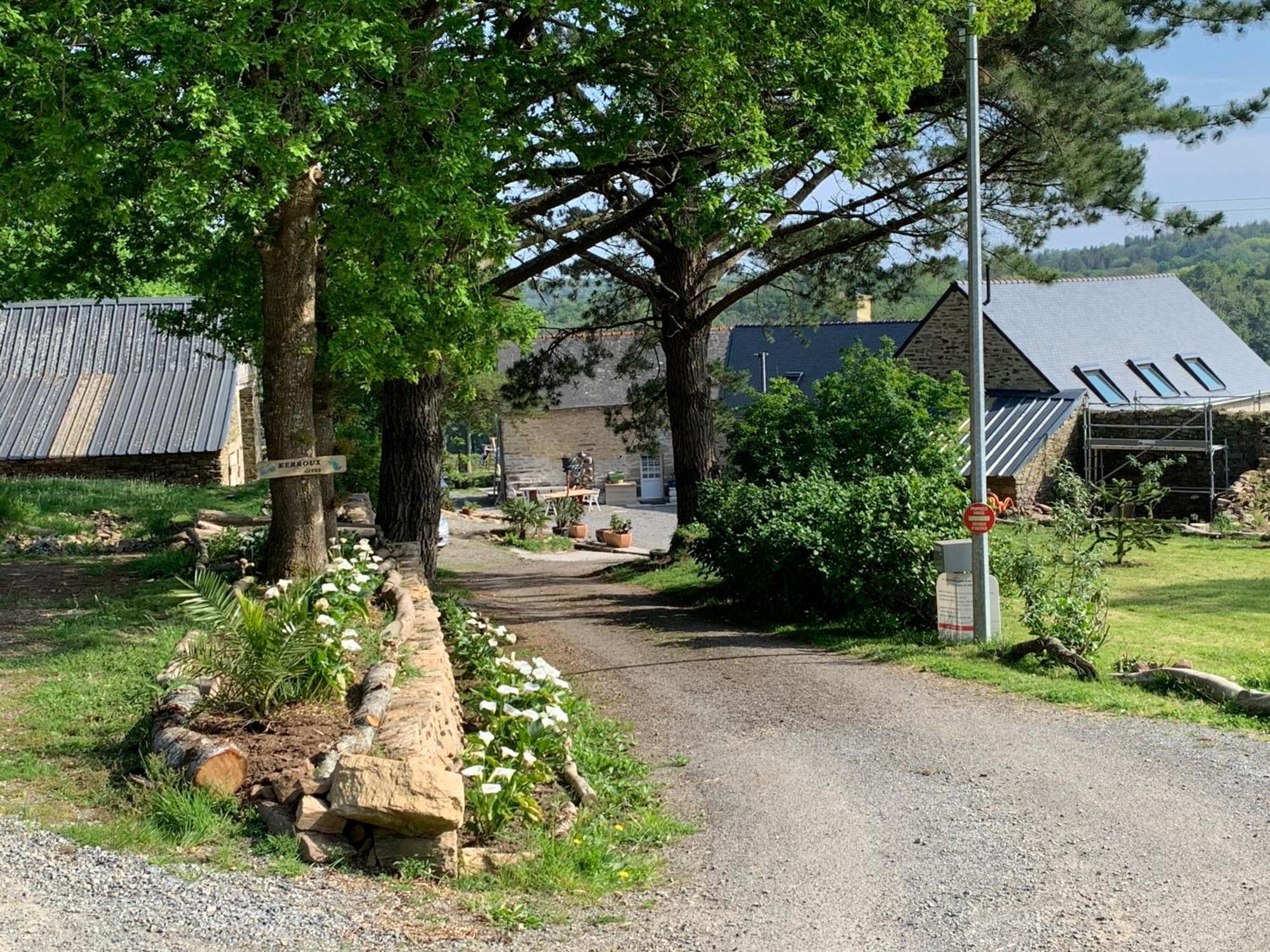Kerrouz Hotel Bannalec Екстериор снимка